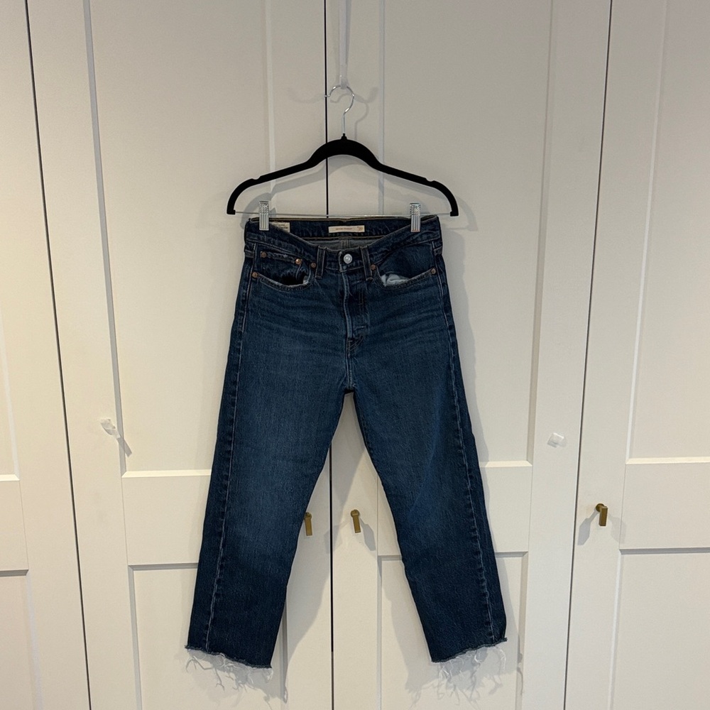 Levi's Premium Cropped Straight Leg Jeans Raw Hem Dark Wash, W27